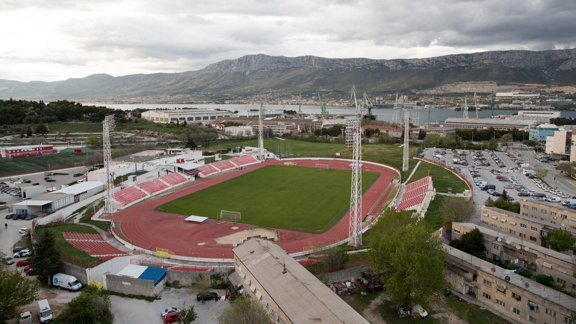 Naturrasenplatz Stadion Park Mladeži