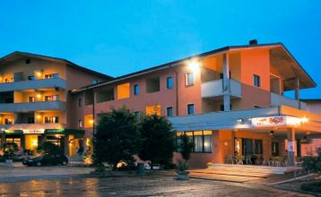 Hotel La Carica***