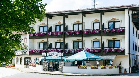 https://www.soccatours.com/at/media/catalog/product/cache/da432fc9ee79dfca32e073c2235ab4d7/f/u/fu_balltrainingslager_gasthof_gradlwirt_soccatours.jpg