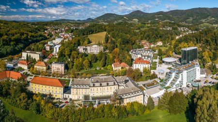 https://www.soccatours.com/at/media/catalog/product/cache/da432fc9ee79dfca32e073c2235ab4d7/f/u/fussballtrainingslager_grand_hotel_rogaska_soccatours11.jpg