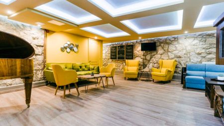 https://www.soccatours.com/at/media/catalog/product/cache/da432fc9ee79dfca32e073c2235ab4d7/f/u/fussballtrainingslager_hotel_amstel_hattyu_soccatours2.jpg