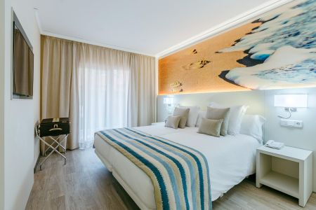 https://www.soccatours.com/at/media/catalog/product/cache/da432fc9ee79dfca32e073c2235ab4d7/f/u/fussballtrainingslager_hotel_oliva_nova_soccatours5.jpg