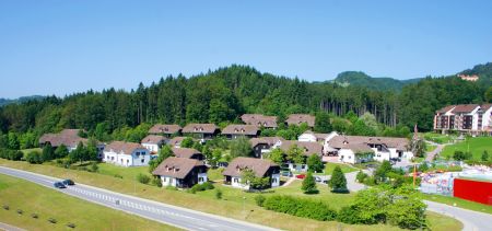 https://www.soccatours.com/at/media/catalog/product/cache/da432fc9ee79dfca32e073c2235ab4d7/f/u/fussballtrainingslager_terme_olimia_soccatours_3_.jpg