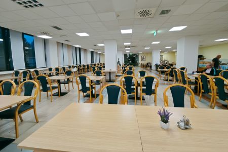 https://www.soccatours.com/at/media/catalog/product/cache/da432fc9ee79dfca32e073c2235ab4d7/f/u/fussballtrainingslager_terme_topolsica_soccatours_11_.jpg