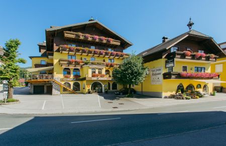 https://www.soccatours.com/at/media/catalog/product/cache/da432fc9ee79dfca32e073c2235ab4d7/h/o/hotel_gasthof_kirchenwirt_soccatours_7_.jpg