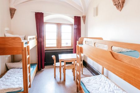 https://www.soccatours.com/at/media/catalog/product/cache/da432fc9ee79dfca32e073c2235ab4d7/s/c/schloss_ortenberg_soccatours_7_.jpg