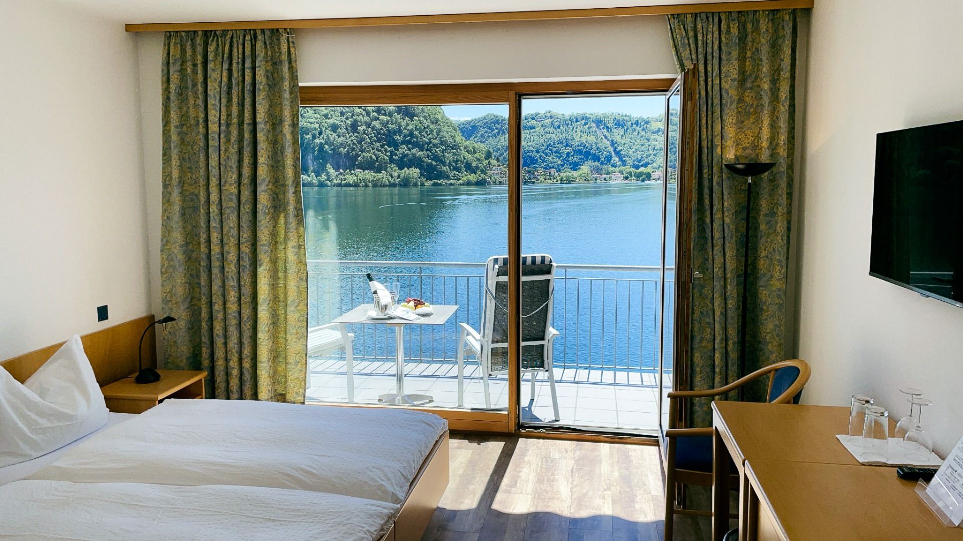 Tresa Bay Hotel