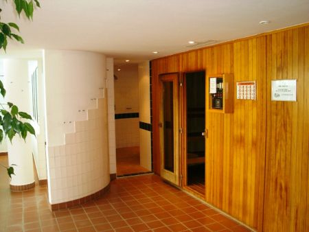 https://www.soccatours.com/de/media/catalog/product/cache/da432fc9ee79dfca32e073c2235ab4d7/f/u/fu_balltrainingslager_aktiv_park_g_ssing_soccatours_6_.jpg