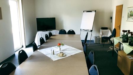 https://www.soccatours.com/de/media/catalog/product/cache/da432fc9ee79dfca32e073c2235ab4d7/f/u/fu_balltrainingslager_gasthof_maisberger_soccatours_2_.jpg