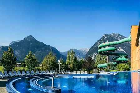 https://www.soccatours.com/de/media/catalog/product/cache/da432fc9ee79dfca32e073c2235ab4d7/f/u/fu_balltrainingslager_gasthof_pointwirt_soccatours_12_.jpg