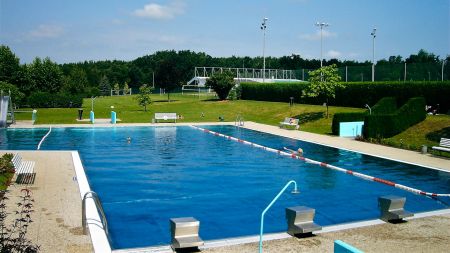 https://www.soccatours.com/de/media/catalog/product/cache/da432fc9ee79dfca32e073c2235ab4d7/f/u/fu_balltrainingslager_gsthof_pummer_soccatours_20_.jpg