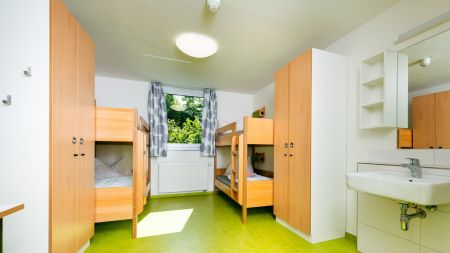 https://www.soccatours.com/de/media/catalog/product/cache/da432fc9ee79dfca32e073c2235ab4d7/f/u/fussballtrainingslager_g_ppingen_hohenstaufen_6_.jpg