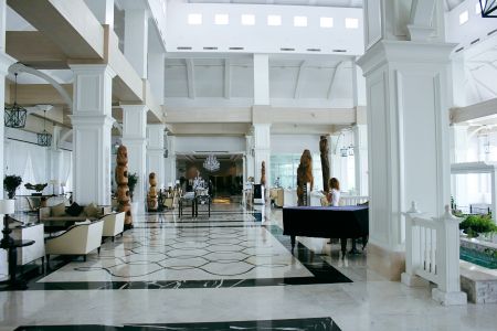 https://www.soccatours.com/de/media/catalog/product/cache/da432fc9ee79dfca32e073c2235ab4d7/f/u/fussballtrainingslager_hotel_titanic_deluxe_soccatours2.jpg