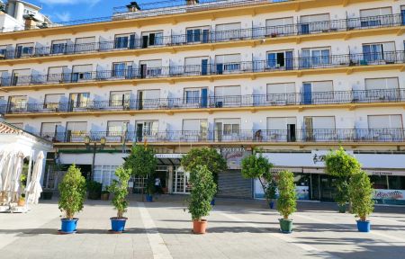 https://www.soccatours.com/de/media/catalog/product/cache/da432fc9ee79dfca32e073c2235ab4d7/f/u/fussballtrainingslager_hotel_torremolinos_soccatours.jpg