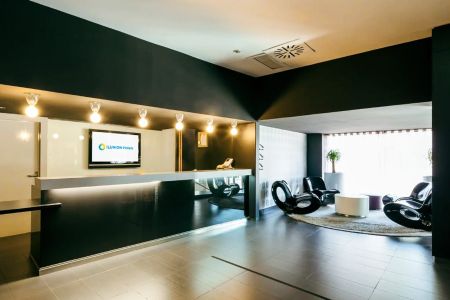 https://www.soccatours.com/de/media/catalog/product/cache/da432fc9ee79dfca32e073c2235ab4d7/h/o/hotel_alimara_barcelona_soccatours_2__1.jpg
