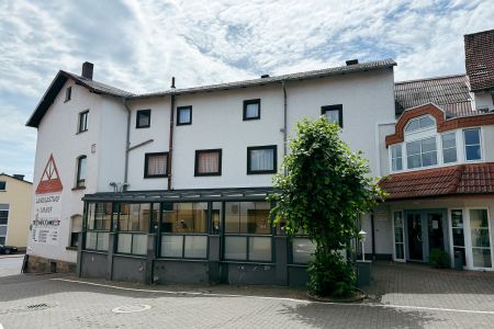 https://www.soccatours.com/de/media/catalog/product/cache/da432fc9ee79dfca32e073c2235ab4d7/l/a/landhotel_imhof_soccatours_1.jpg