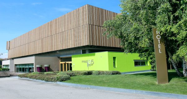 Mod 05 Living Hotel***