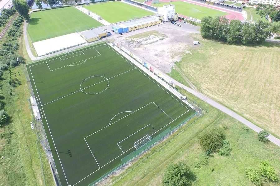 Kunstrasenplatz Pisek