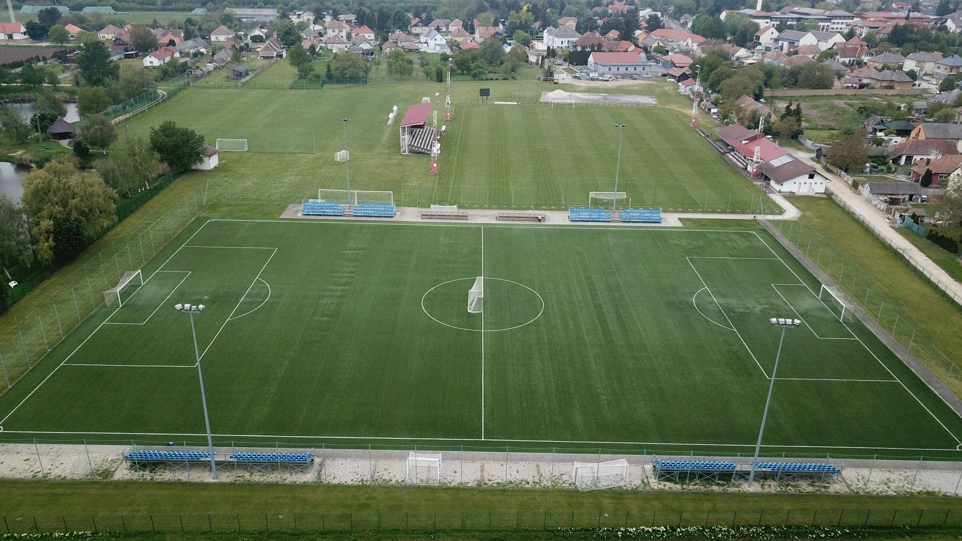 Kunstrasenplatz Bük