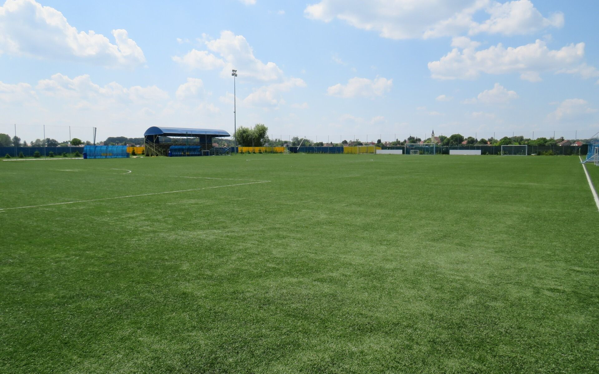 Kunstrasenplatz Gyirmot