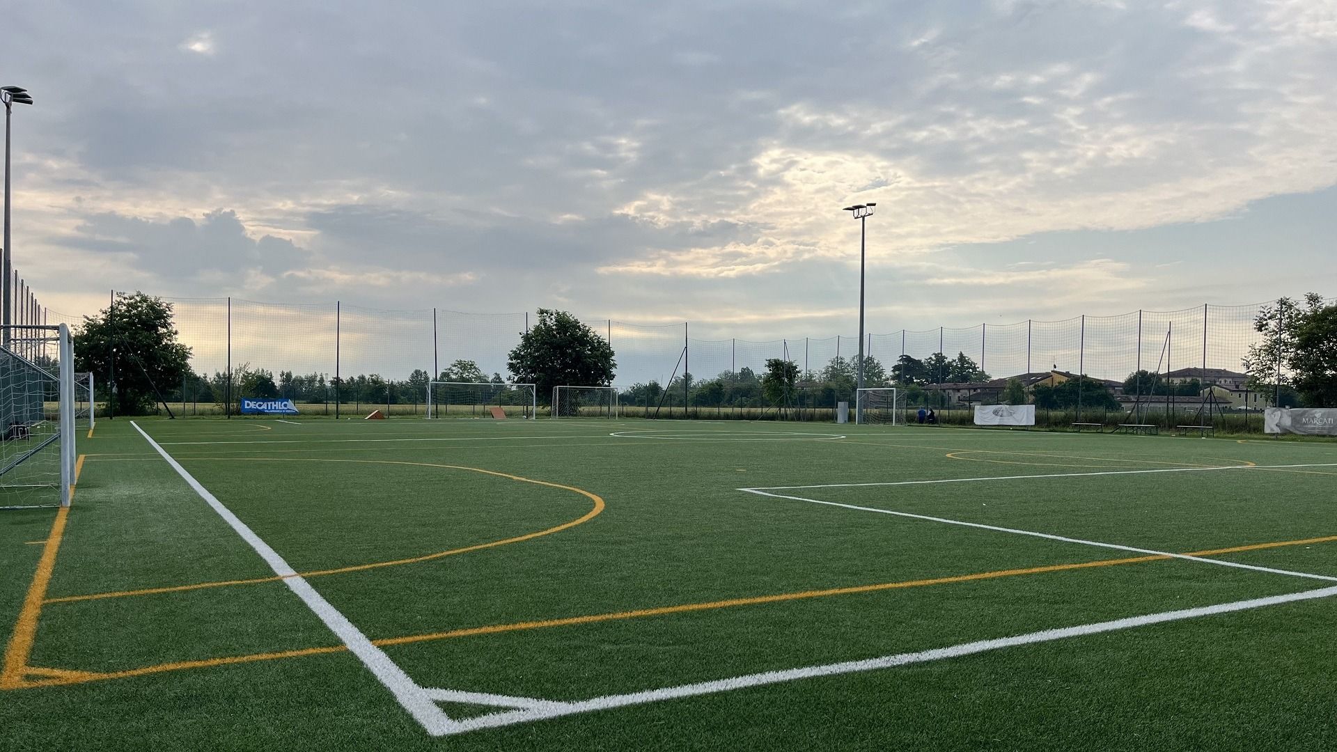 Kleiner Kunstrasenplatz Caselle