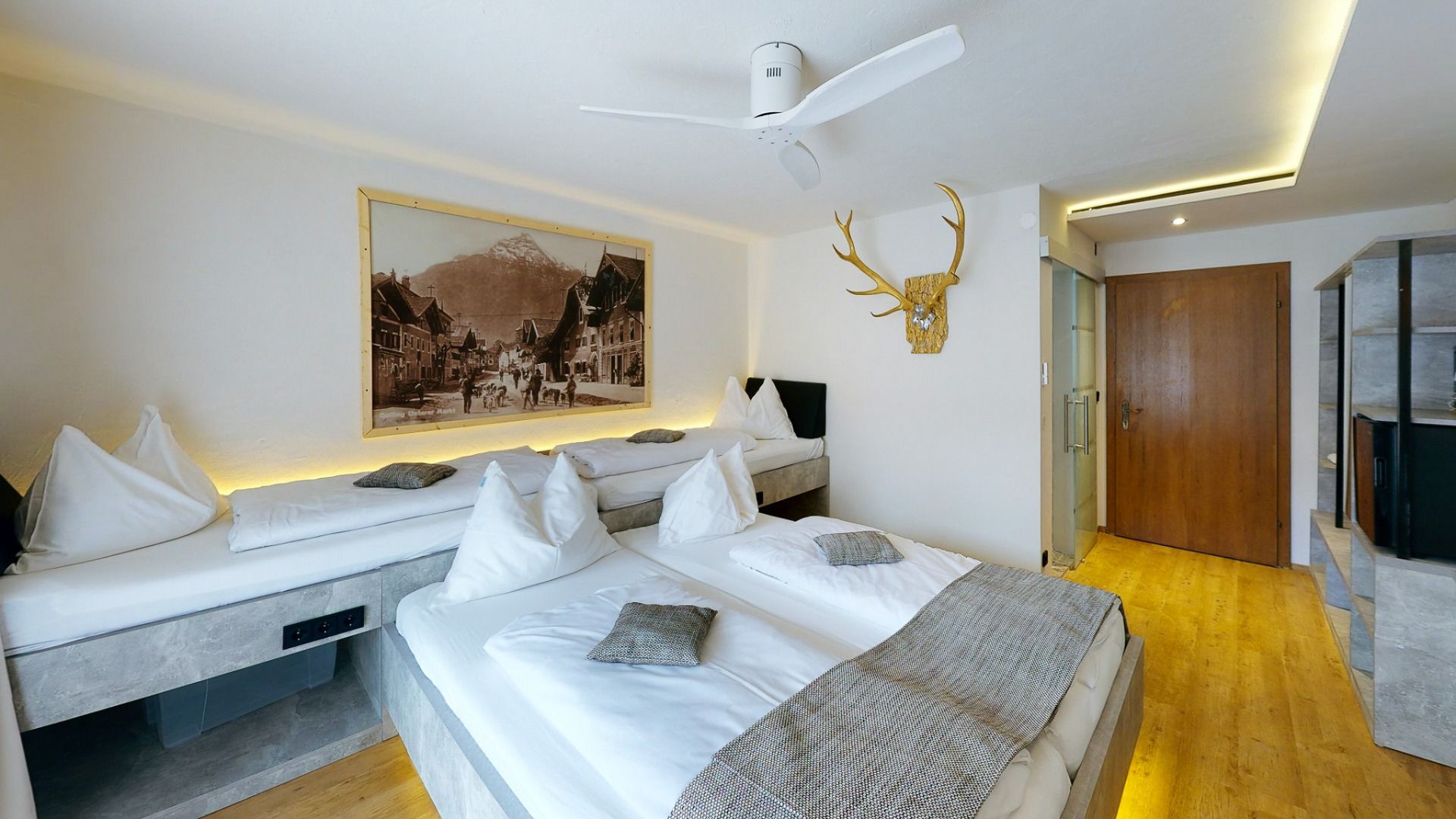 Hotel & Guest House Adler