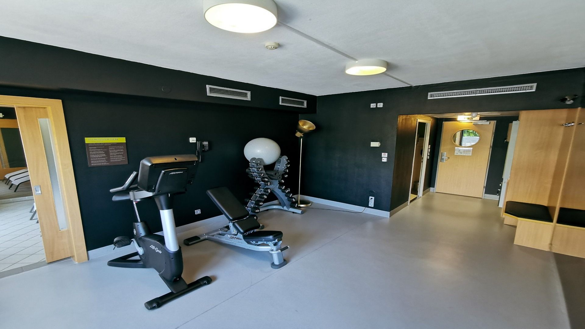 Plaza Premium Vienna****