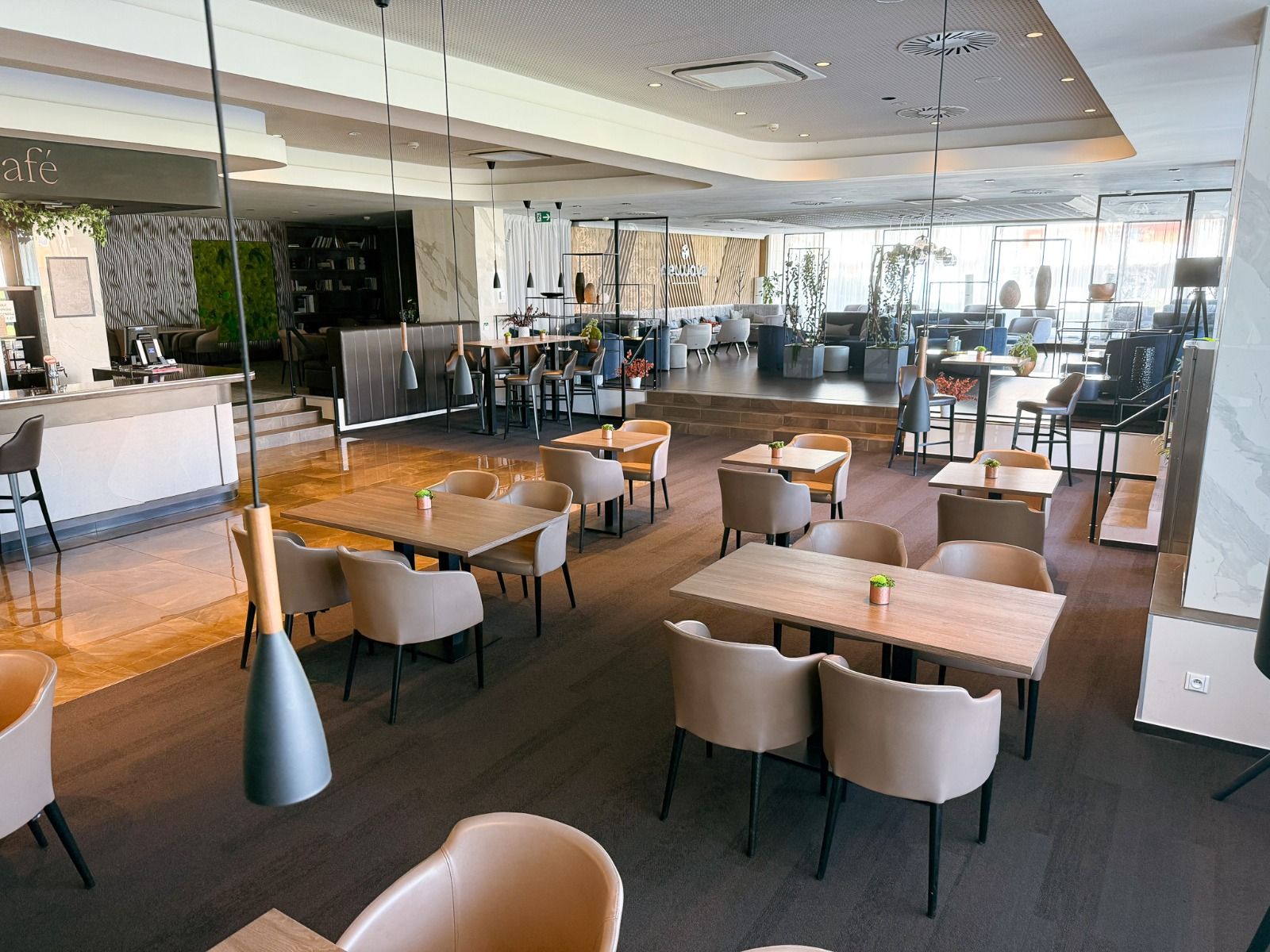 Clarion Congress Hotel****