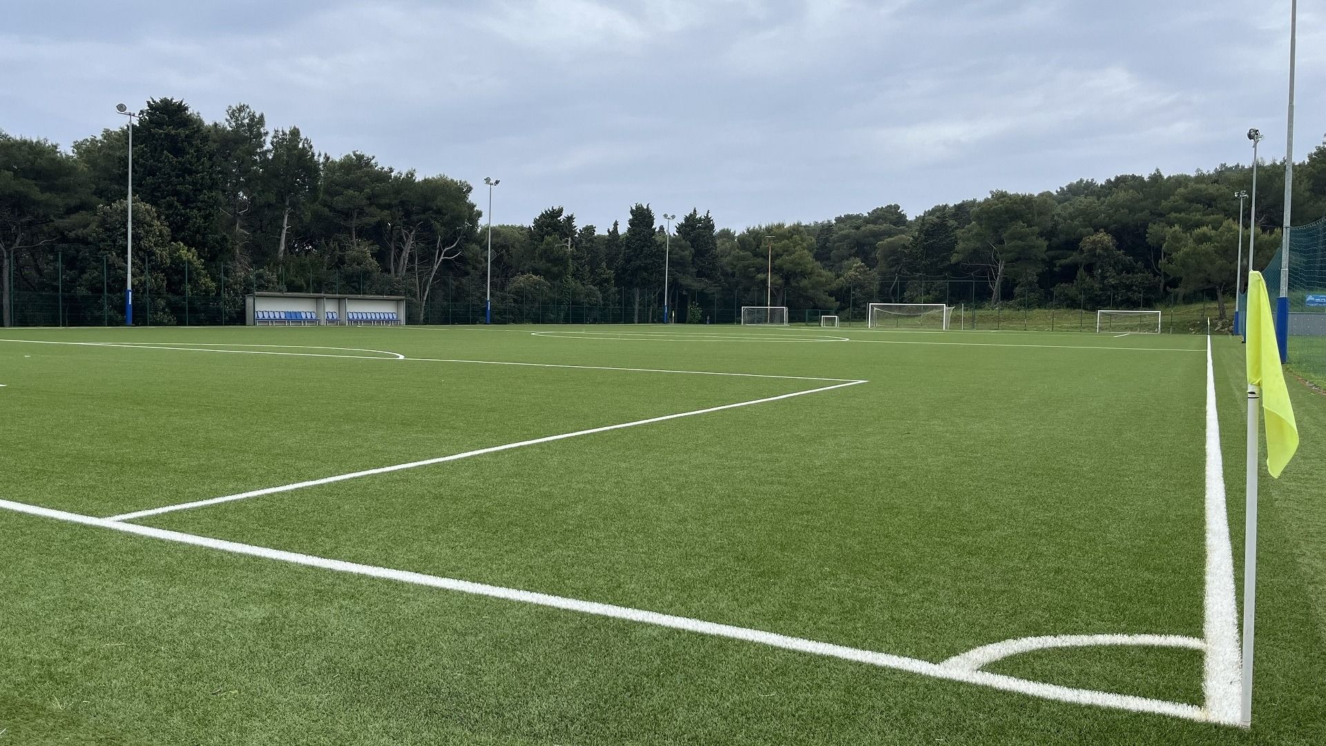 Kunstrasenplatz Banjole