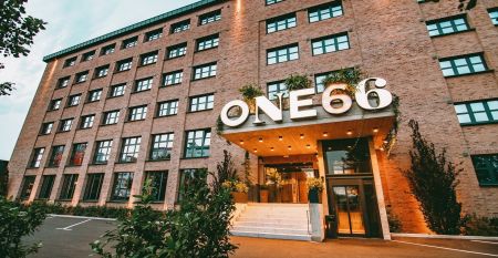 Hotel One66****