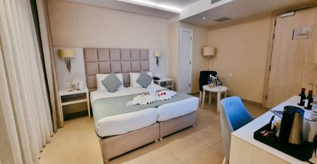 Maritim Antonine Hotel & Spa