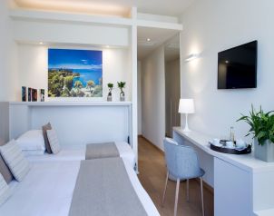 Leonardo Hotel Lago di Garda - Wellness and SPA Image three