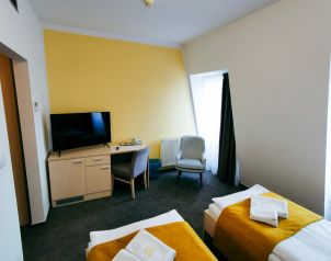 Hotel Eminent Image four