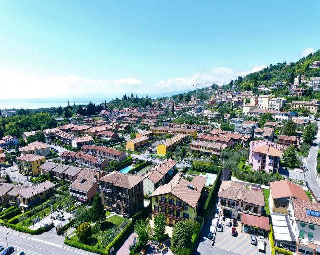 Hotel Romantic*** Image one