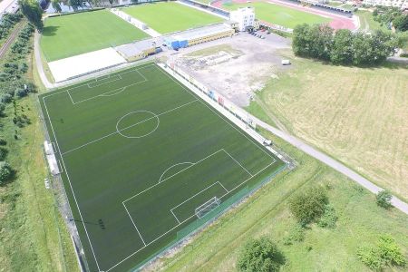 Kunstrasenplatz Pisek