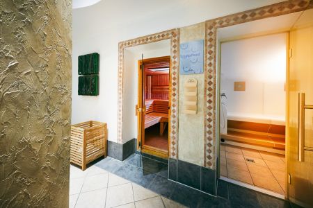 https://www.soccatours.com/en/media/catalog/product/cache/da432fc9ee79dfca32e073c2235ab4d7/p/o/porthotel_rotenburg_soccatours_7_.jpg
