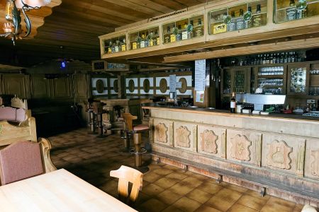 https://www.soccatours.com/en/media/catalog/product/cache/da432fc9ee79dfca32e073c2235ab4d7/w/e/weingut_hotel_goger_soccatours_2_.jpg