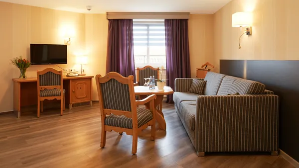 Parkhotel Altes Kaffeehaus - SOCCATOURS