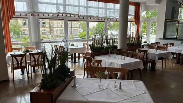 Parkhotel Altes Kaffeehaus - SOCCATOURS