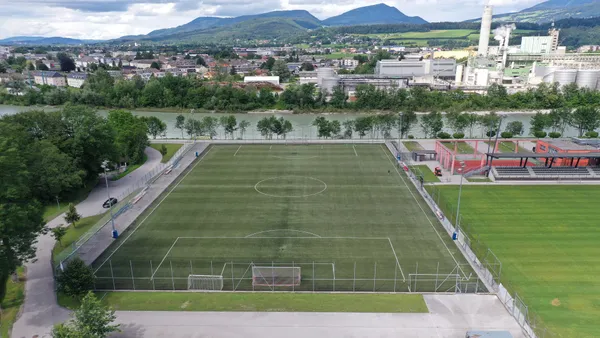 Kunstrasenplatz UFC Hallein - SOCCATOURS