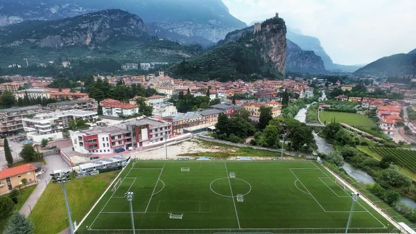 Stadion Kunstrasen - SOCCATOURS