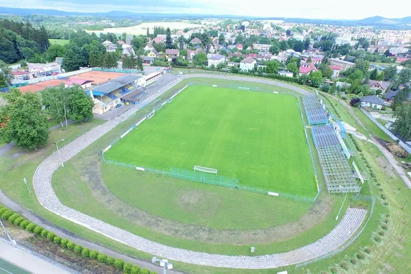 Naturrasen Stadion Benesov - SOCCATOURS