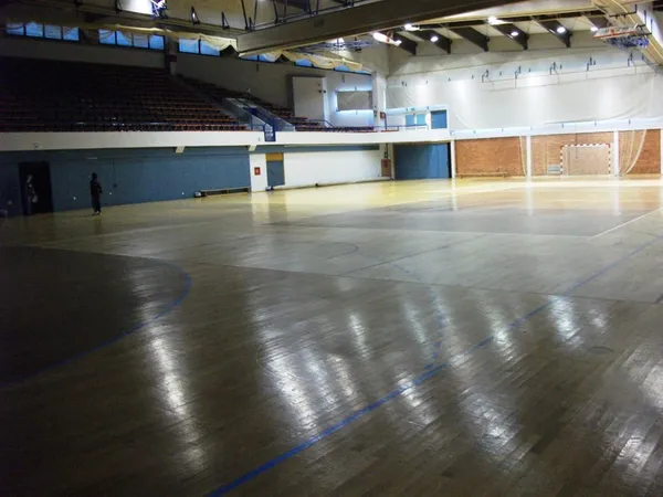 Sporthalle B - SOCCATOURS