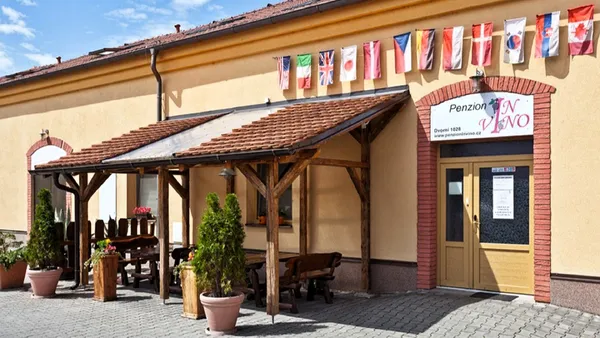 Pension In Vino - SOCCATOURS