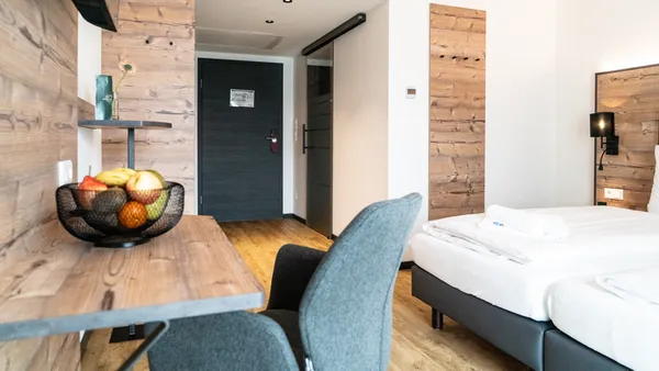 SEKRA Stadthotel - SOCCATOURS