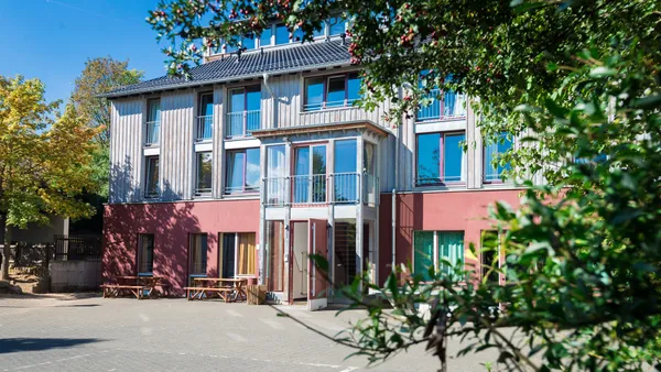 Jugendgästehaus - SOCCATOURS