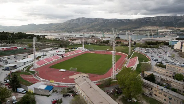 Naturrasenplatz Stadion Park Mladeži  - SOCCATOURS