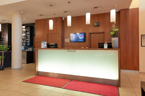 Star Inn Hotel Salzburg Airport - SOCCATOURS