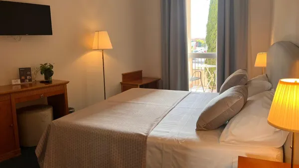 Hotel Dorè - SOCCATOURS