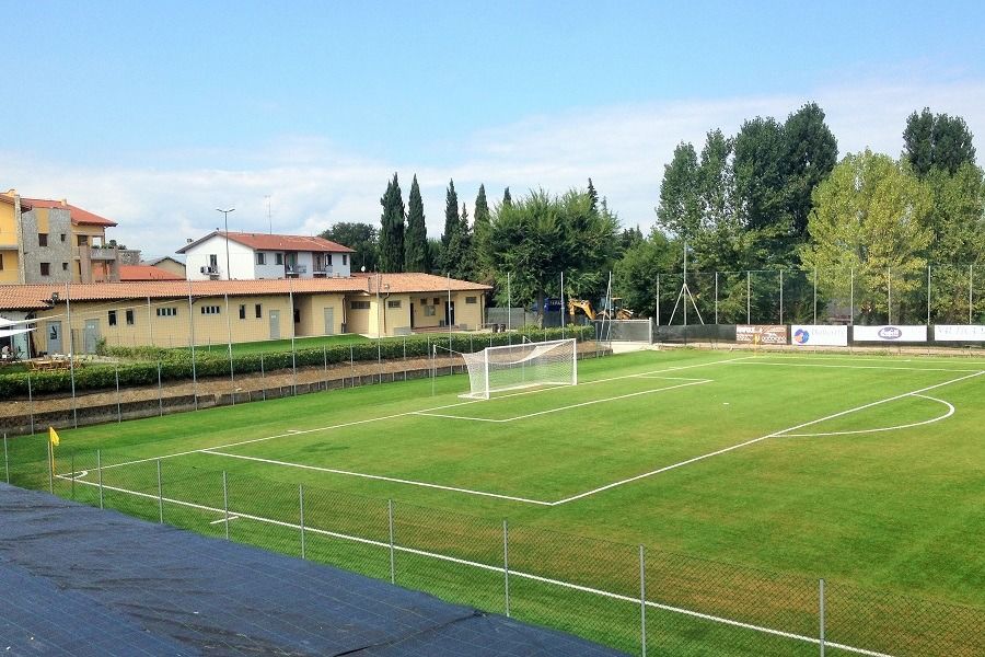 Kunstrasenplatz Peschiera